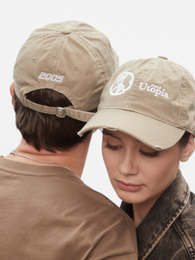 2005 Бейсболка 2005 Utopia Hat Бежевий