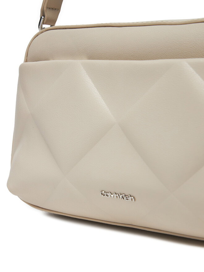 Calvin Klein Ročna torba Calvin Klein Diamond Quilt Camera Bag W/Pkt K60K612907 Bež