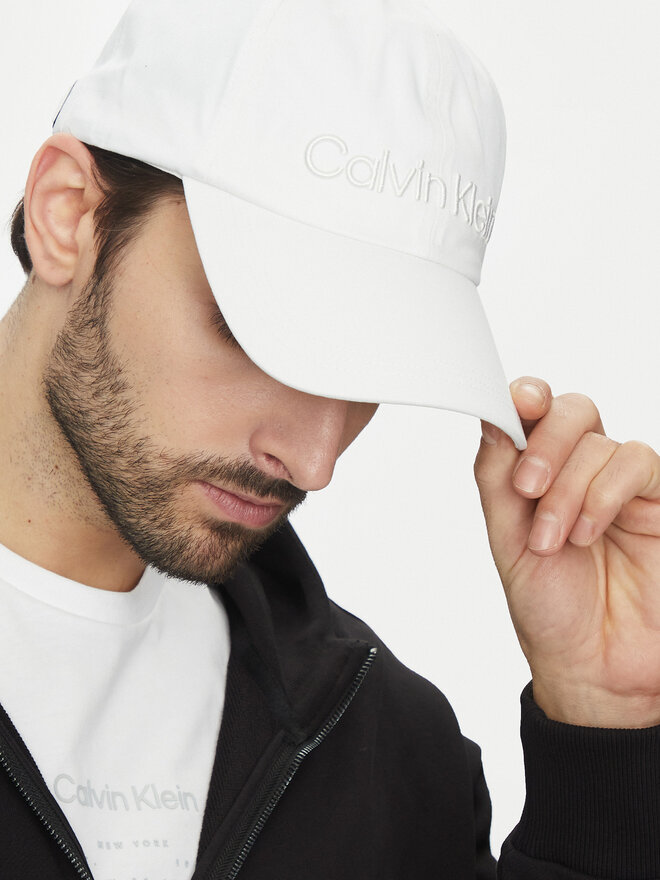 Calvin Klein Czapka z daszkiem Calvin Klein K50K505737 Biały