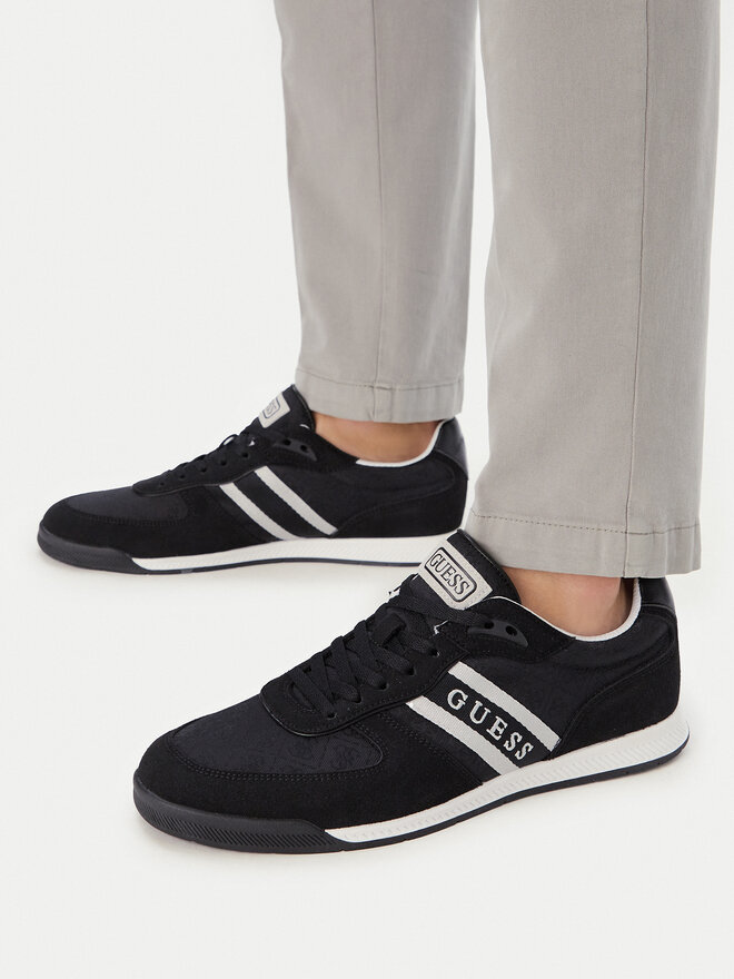 Guess Sneakers Guess FMTDIV SUE12 Schwarz