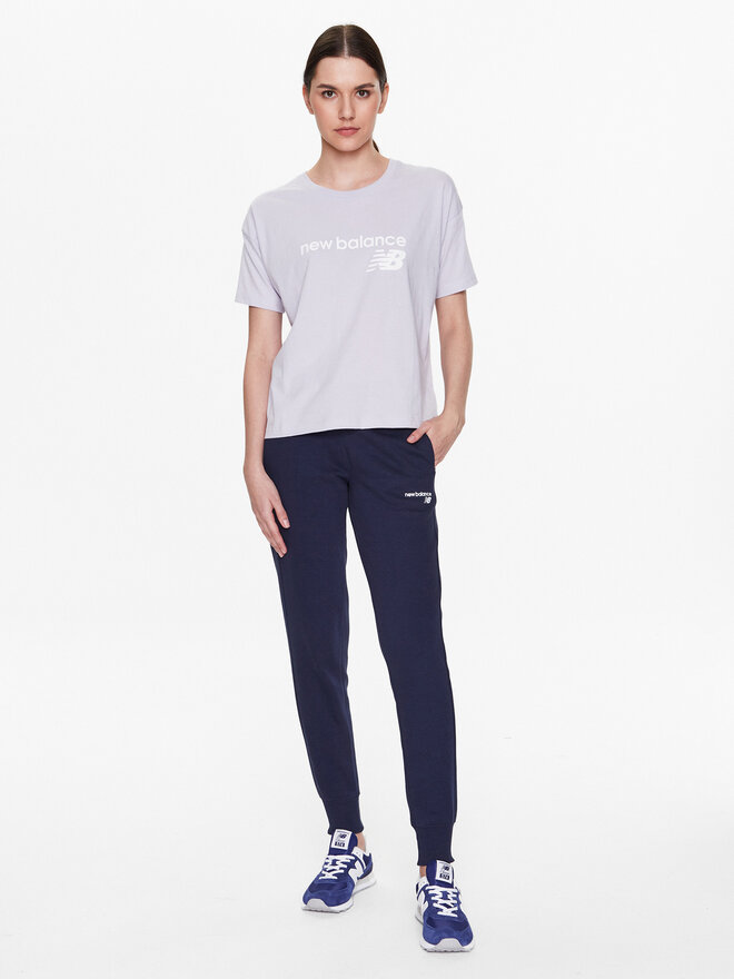 New Balance New Balance Marškinėliai Stacked WT03805 Violetinė Relaxed Fit
