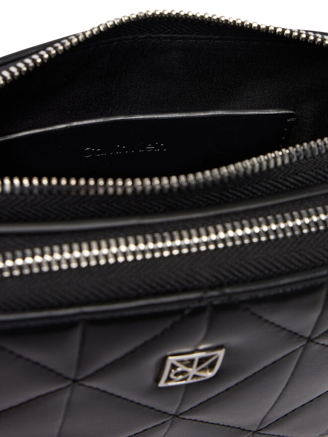 Calvin Klein Handtasche Calvin Klein Quilted Double Zip Camera Bag LV04F3328G Schwarz