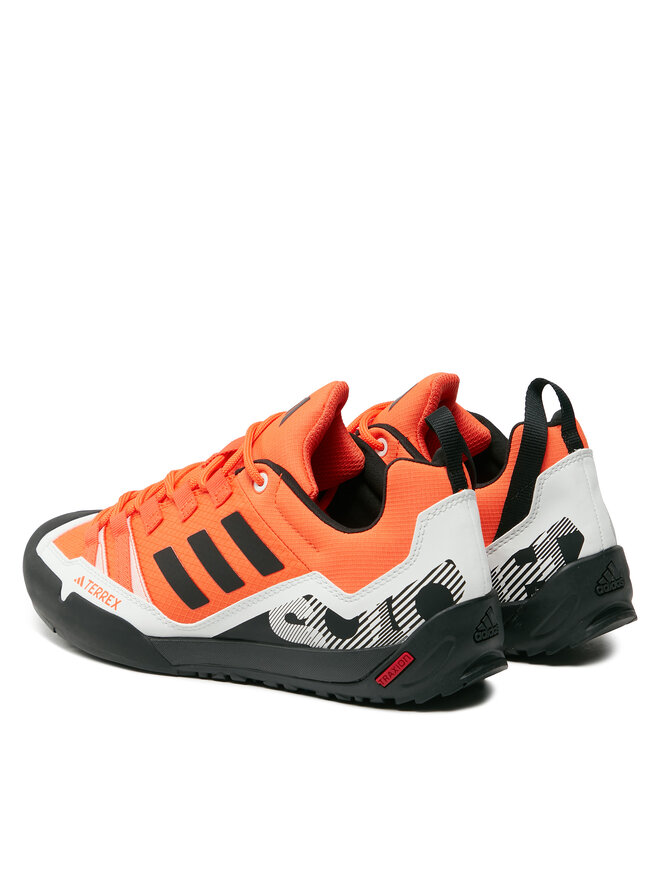 adidas Sneakersy adidas Terrex Swift Solo 2 IE6902 Pomarańczowy