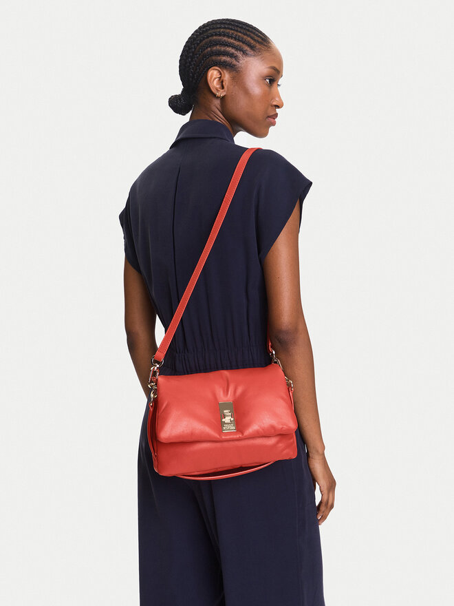 Tommy Hilfiger Kabelka Tommy Hilfiger Soft Leather Conv Crossover AW0AW17638 Béžová