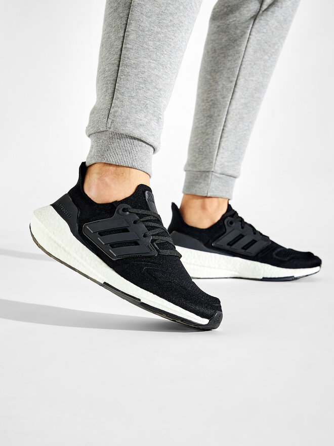 adidas Маратонки за бягане adidas Ultraboost 22 GX3062 Черен