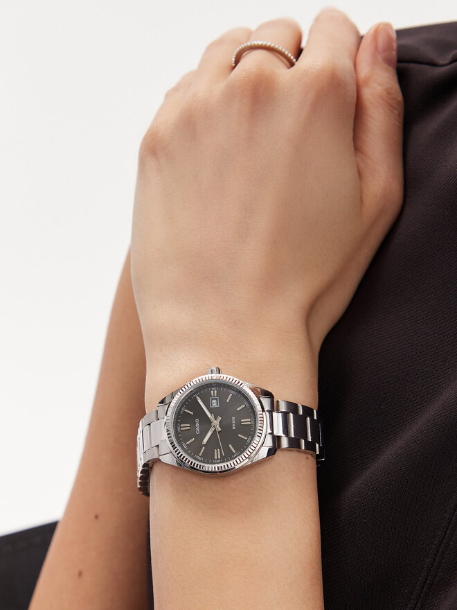 Casio Zegarek Casio LTP-1302PD-1A1VEG Srebrny