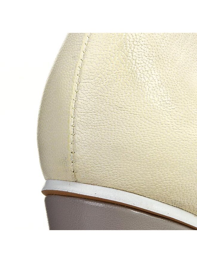 Clarks demerara spice deals