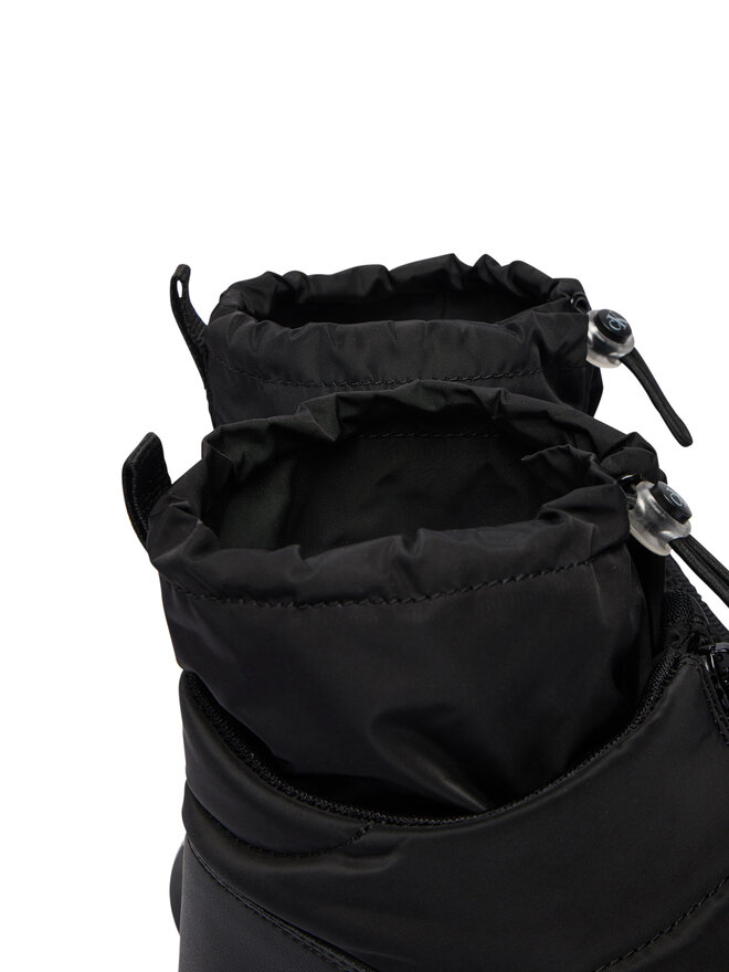 Calvin Klein Škornji za sneg Calvin Klein Snow Boot V3X5-83193-1474 D Črna