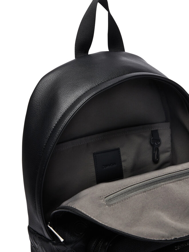 Calvin Klein Rucksack Calvin Klein Emblem Aop Deboss Round Backpack LV04D3560G Schwarz