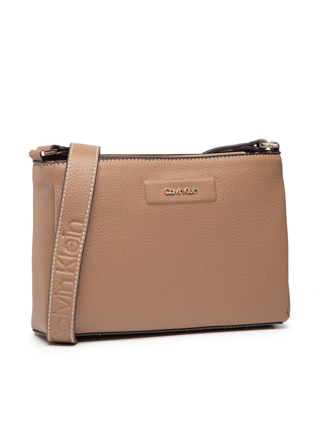 Handtasche Calvin Klein Dressed Small Flap Crossbody K60K609692 Braun eschuhe.at