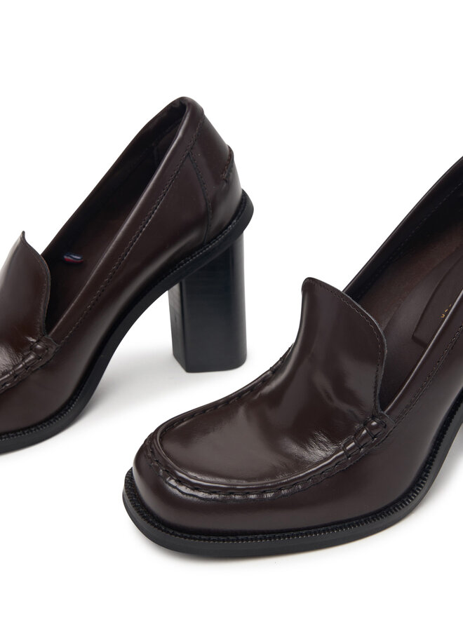Tommy Hilfiger Halbschuhe Tommy Hilfiger Square Toe Heeled Loafer FW0FW09493 Dunkelbraun