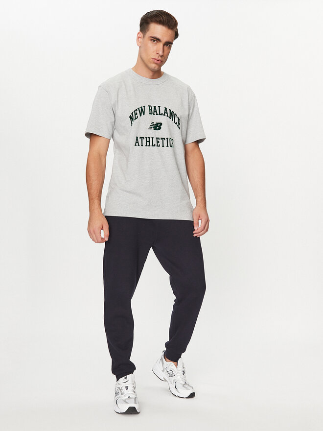 New Balance New Balance Marškinėliai Athletics Varsity Graphic T-Shirt MT33551 Pilka Regular Fit