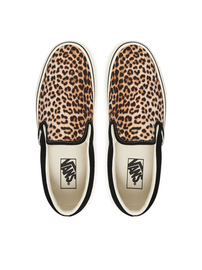 Vans Sneakers aus Stoff Vans Classic Slip-On VN000ED2YY61 Braun