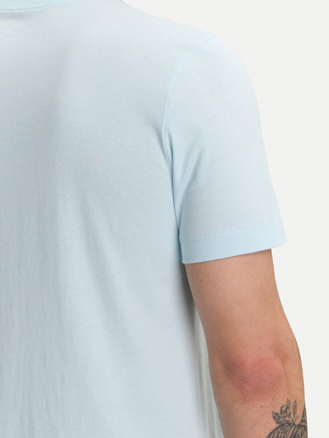 Nike Nike Camiseta Sportswear Club AR4997 Celeste Regular Fit