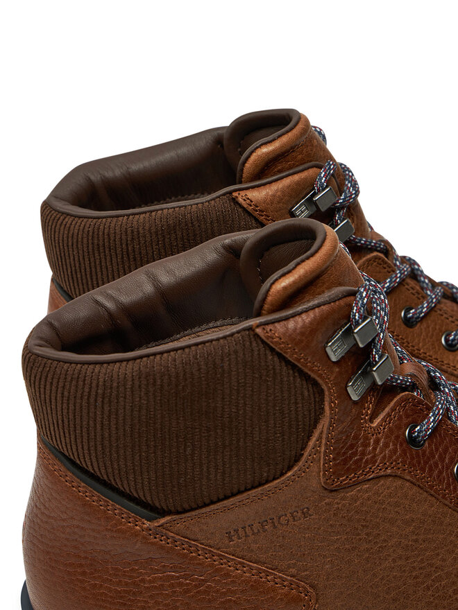 Tommy Hilfiger Bakancs Tommy Hilfiger Corporate Warm Outdoor Lth Boot FM0FM05148 Barna