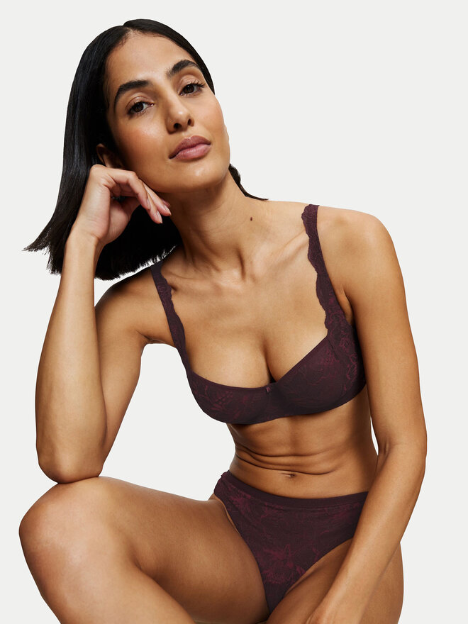Triumph Triumph Grudnjak sa žicom Amourette Charm 10214460 Tamnocrvena