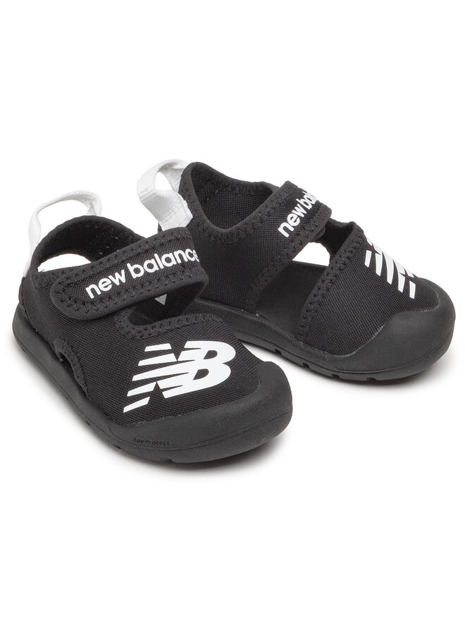 New Balance Sandały New Balance IOCRSRBK Czarny