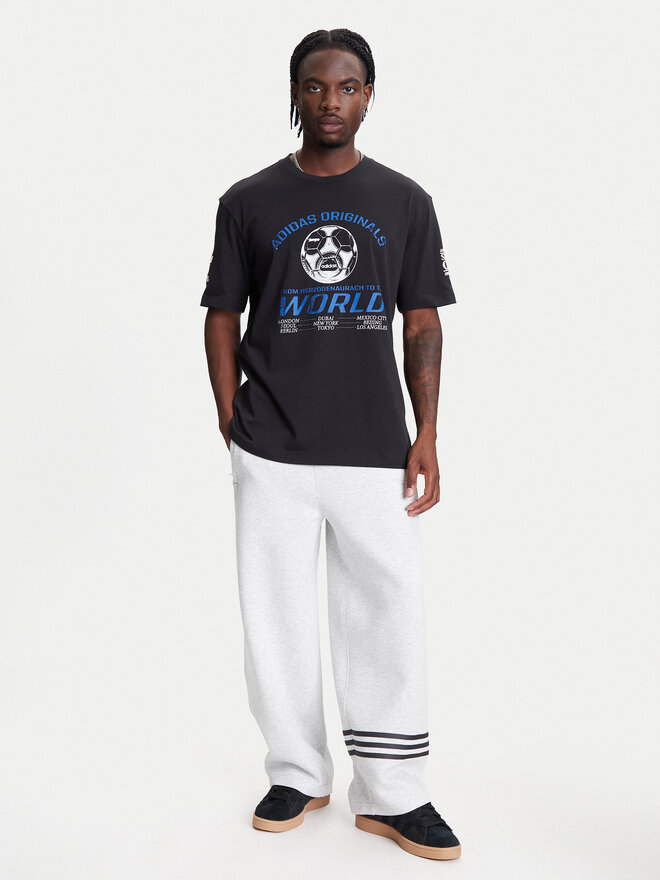 adidas adidas Marškinėliai 90s Football Graphic JX3064 Juoda Regular Fit