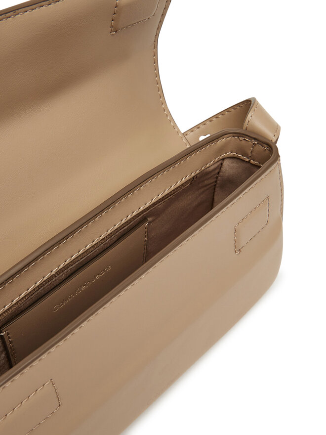 Calvin Klein Jeans Дамска чанта Calvin Klein Jeans Belted Small Shoulder Bag LV04K3110G Бежов