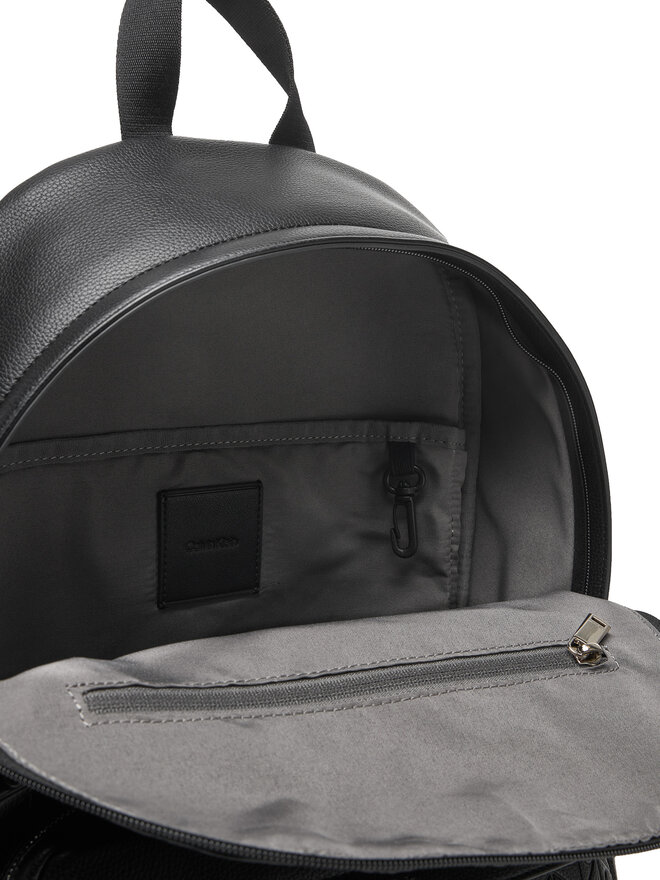 Calvin Klein Rucksack Calvin Klein Emblem Emboss Round Backpack LV04D3202G Schwarz