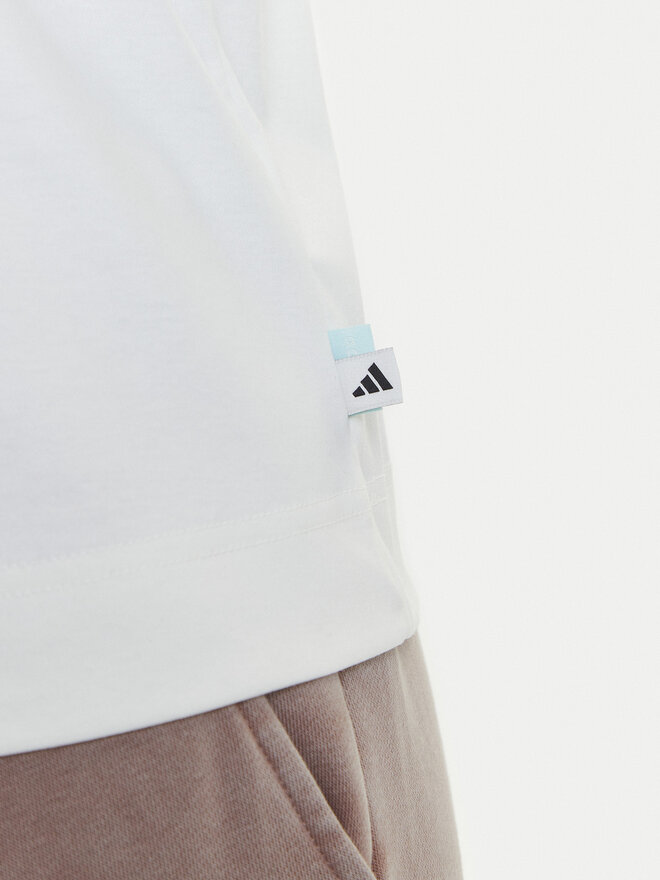 adidas adidas Marškinėliai Cat Patch Graphic JV8515 Balta Regular Fit