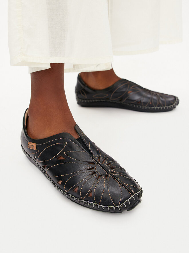 Pikolinos Nizki čevlji Pikolinos 578-7399 Črna