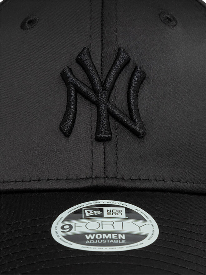 New Era Șapcă New Era New York Yankees Satin 9Forty 60595368 Negru