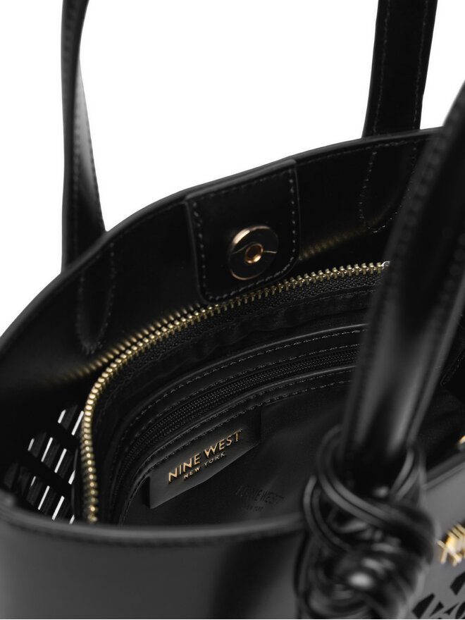 Nine West Сумка Nine West CEO-Essex Light-LDA8698A Чорний