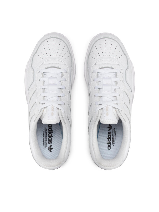 adidas Сникърси adidas Courtic GY3589 Бял