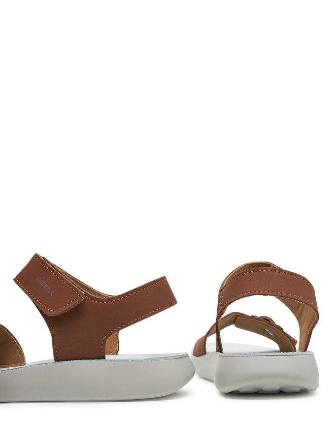 Geox Sandalen Geox J Lightfloppy J45GQD 32 C6777 S Braun
