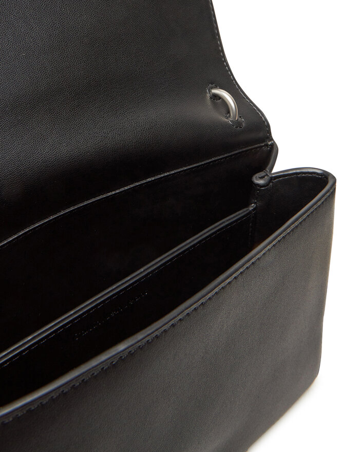 Calvin Klein Jeans Bolso Calvin Klein Jeans Sculpted Ew Flap Conv Chain LV04K3035G Negro