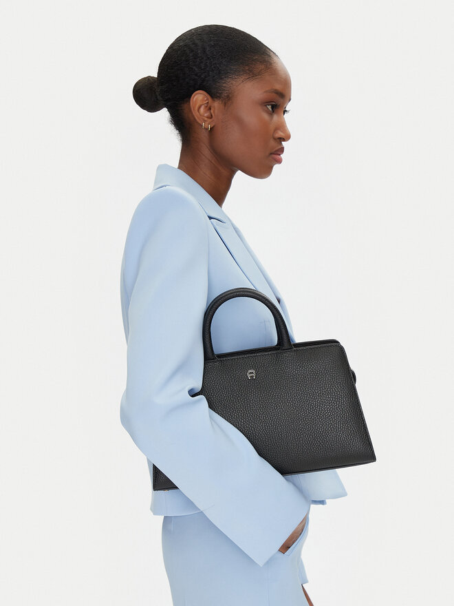 Aigner Táska Aigner 133034 Fekete