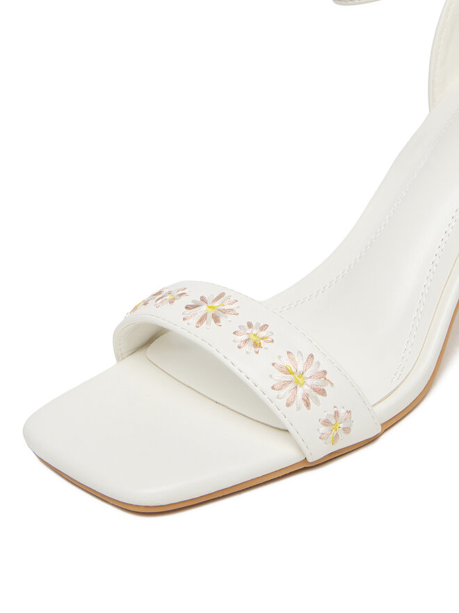 DeeZee Sandali DeeZee F5207-2 Bela