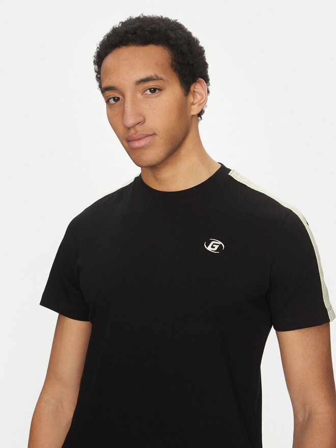 Guess Guess Marškinėliai Z5GI13 I3Z14 Juoda Regular Fit