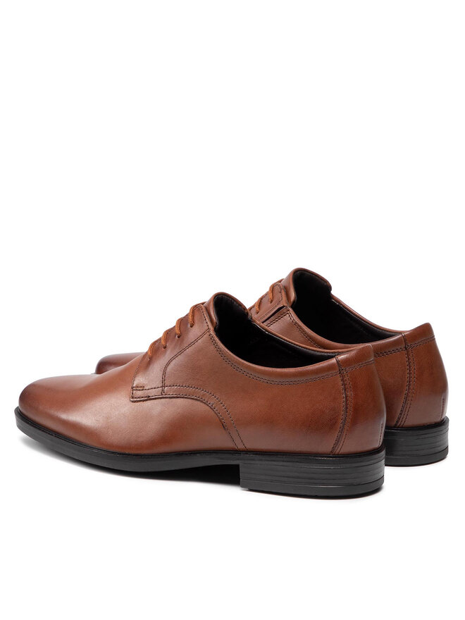 Clarks Półbuty Clarks Howard Walk 261620177 Brązowy