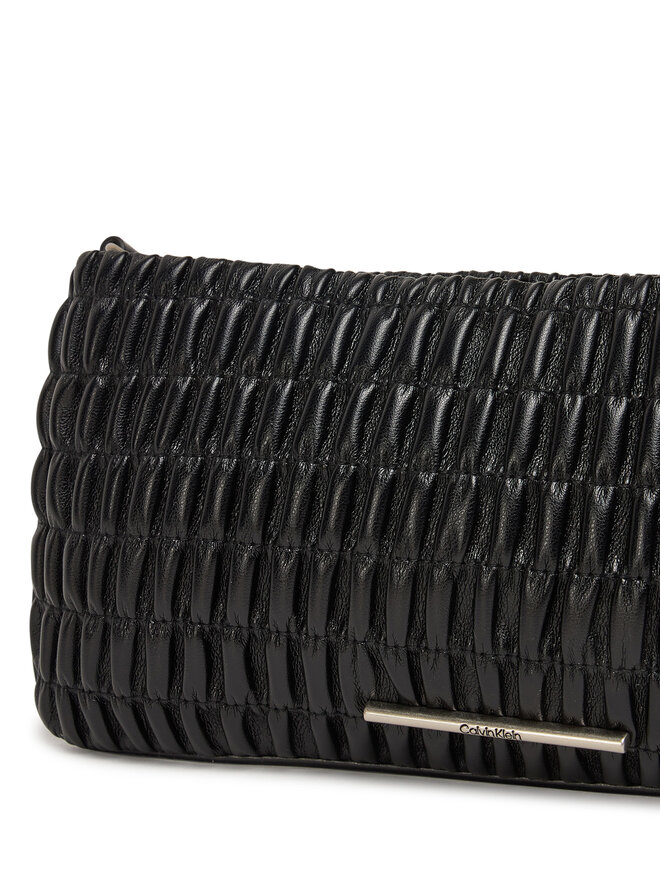 Calvin Klein Jeans Ročna torba Calvin Klein Jeans Rouched Zip Top Bag LV04K3090G Črna