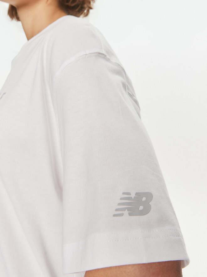 New Balance New Balance Marškinėliai WT41519 Balta Oversize