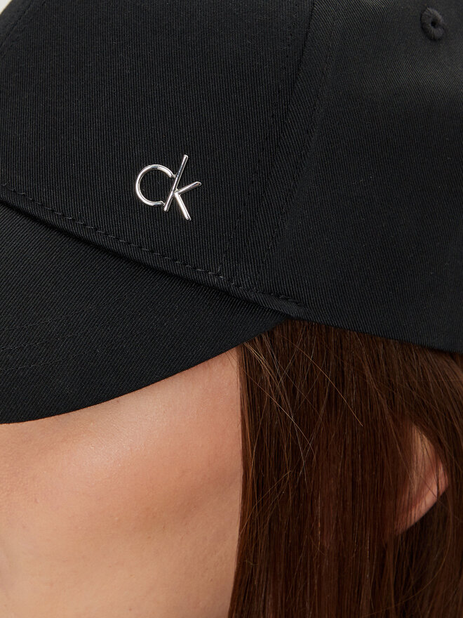 Calvin Klein Czapka z daszkiem Calvin Klein K60K613102 Czarny