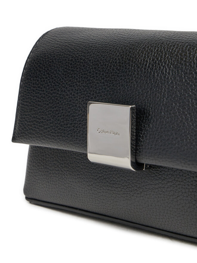 Calvin Klein Handtasche Calvin Klein Ck Plaque Sm Crossbody W/Chain K60K612785 Schwarz