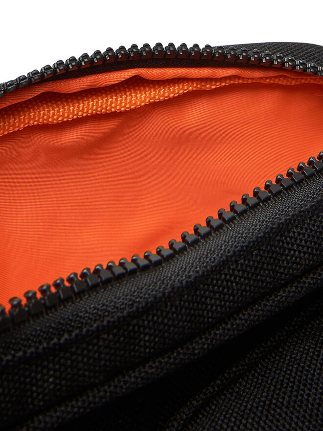 Alpha Industries Saszetka nerka Alpha Industries 156943 Czarny