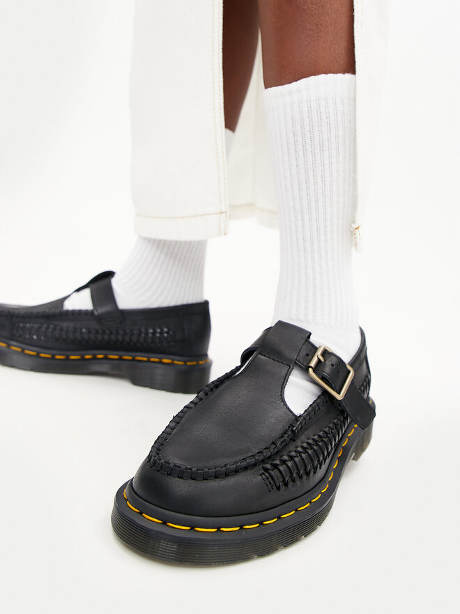 Dr. Martens Обувки Dr. Martens Adrian T Bar 31622001 Черен