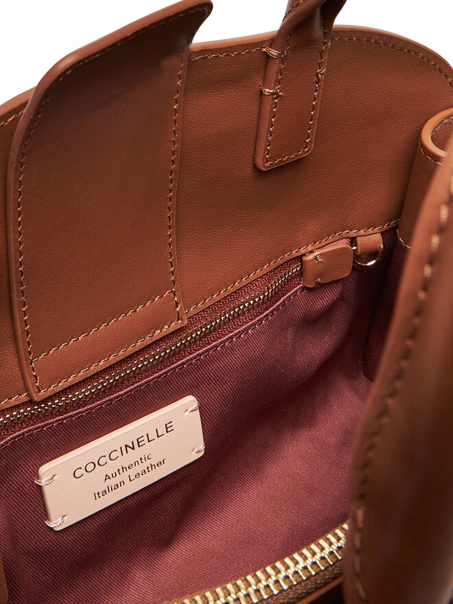 Coccinelle Сумка Coccinelle TLA Coccinellesabine E1 TLA 18 02 01 Коричневий