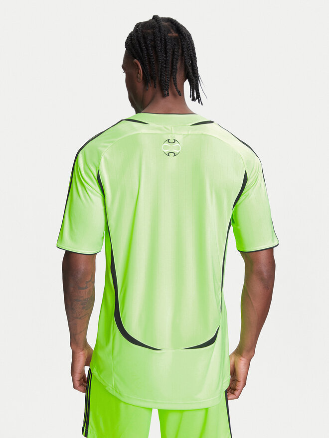 adidas adidas Marškinėliai Teamgeist adicolor JX1538 Žalia Loose Fit