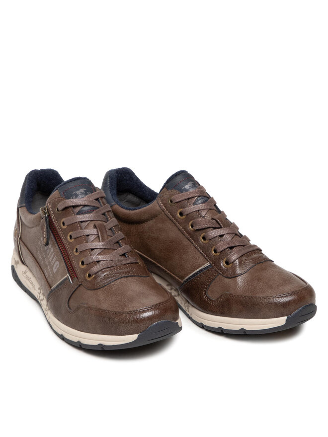 Mustang 4106-306-820, Scarpe da Ginnastica Basse Uomo, Blu (Navy 820), 44 EU : MUSTANG