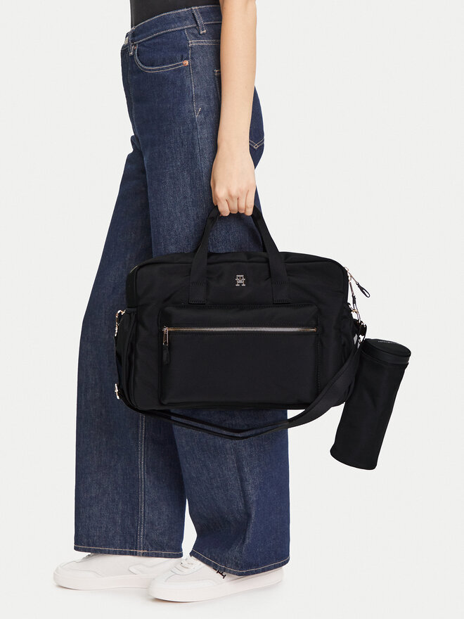 Tommy Hilfiger Pārnēsajamā soma Tommy Hilfiger Th Essential Changing Bag AU0AU01997 Melns