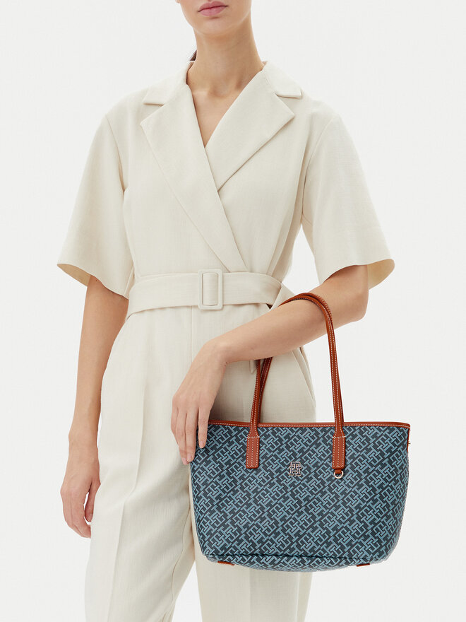 Tommy Hilfiger Kabelka Tommy Hilfiger Th Monoplay Leather Mini Tote AW0AW17415 Tmavomodrá