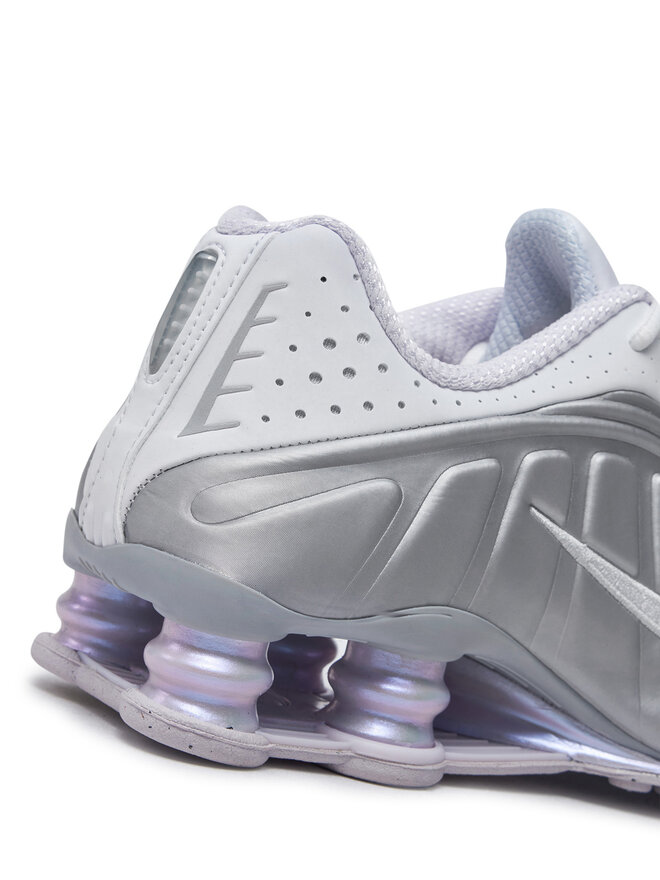 Nike Sneakersy Nike Shox R4 HF5076 100 Srebrny