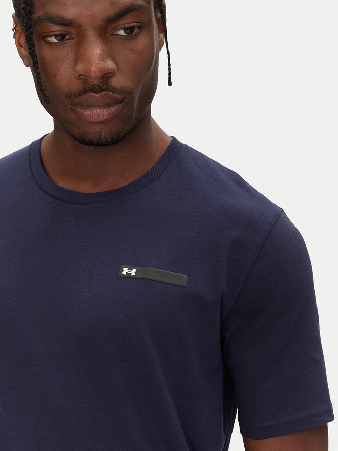 Under Armour Under Armour Marškinėliai Strip Logo 1390203 Tamsiai mėlyna Relaxed Fit