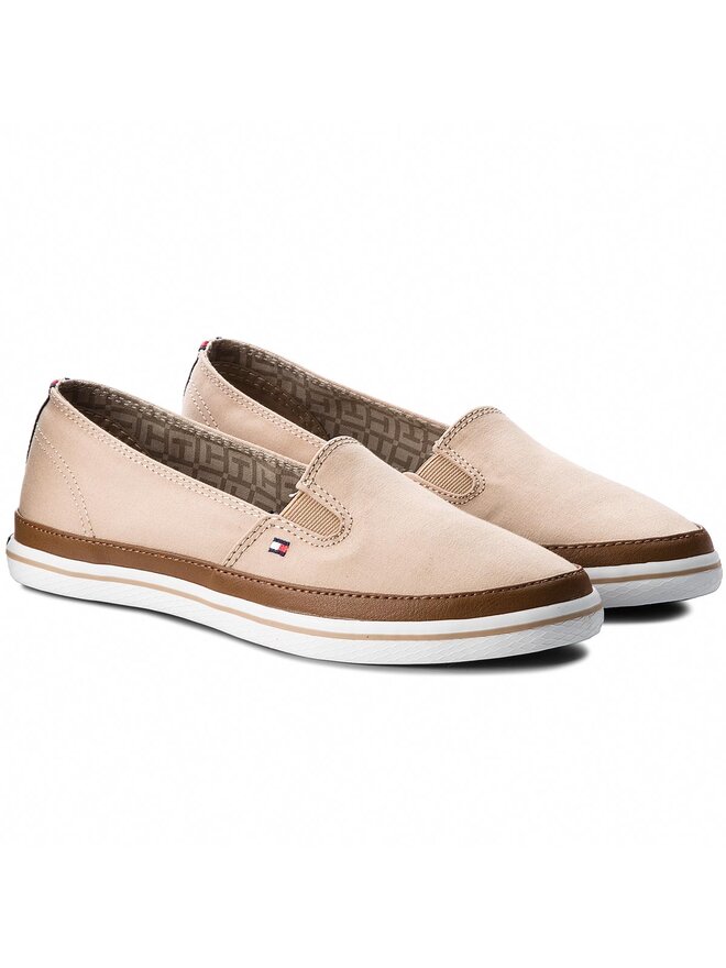 Tennis Tommy Hilfiger Iconic Kesha Slip On FW0FW01656 Beige chaussures