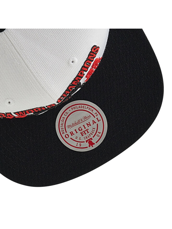 Mitchell & Ness Șapcă Mitchell & Ness HHSS3133 Alb